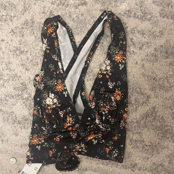Urban outfitters halter/tie in back top - Picture 1 of 3